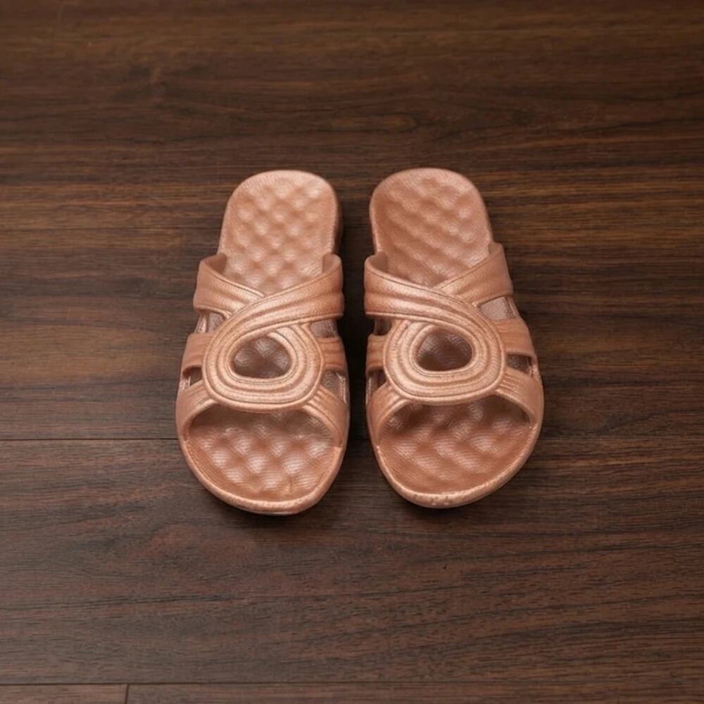 Women's Sandals Casual Flip Flops Size 7 Super Comfortable NEW